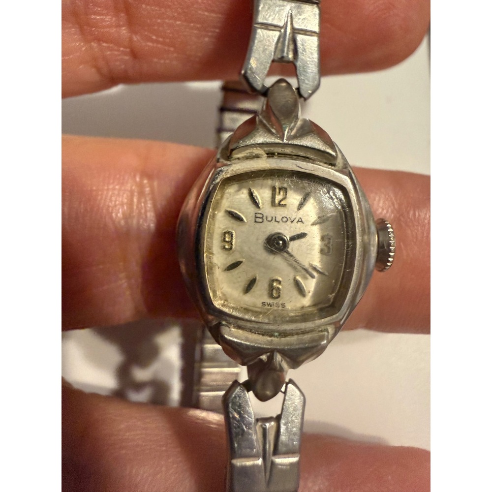 Vintage 1962 Bulova M2 Ladies Watch 10K RGP Bezel Stainless Steel Silver Tone